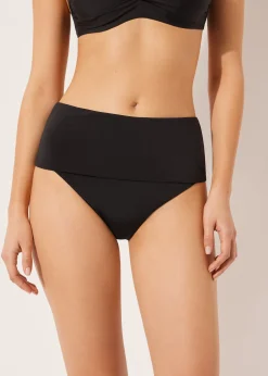 Braguita con Banda Alta Bikini Indonesia