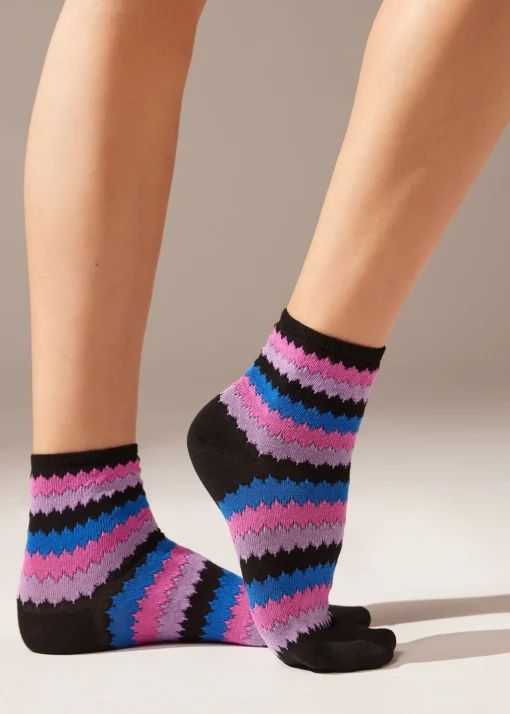 Calcetines Cortos con Labor de Rayas