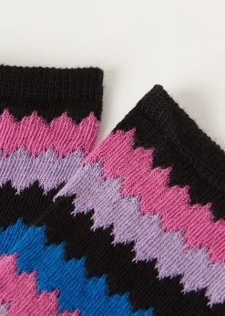 Calcetines Cortos con Labor de Rayas