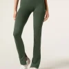 Legging Flare Deportivo Con Abertura Inferior