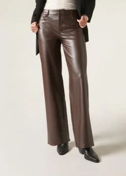 Pantalón Recto Efecto Piel Con Pinzas