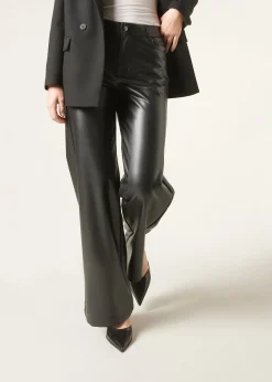 Pantalón Recto Efecto Piel Con Pinzas