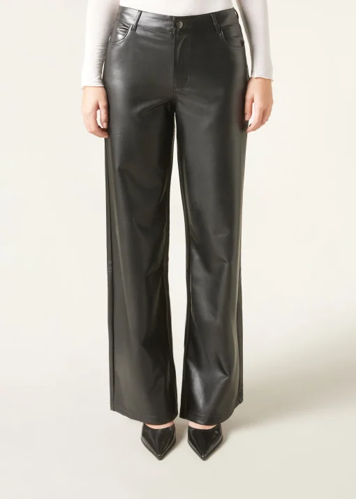 Pantalón Recto Efecto Piel Con Pinzas