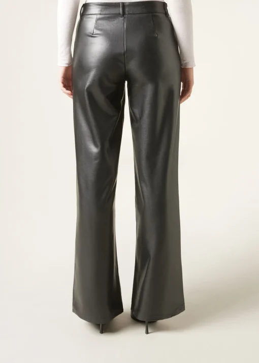 Pantalón Recto Efecto Piel Con Pinzas