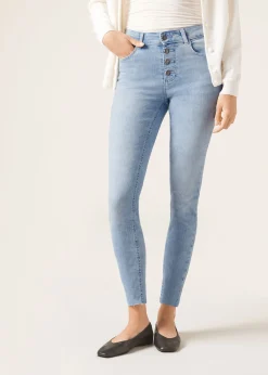 Pantalón Súper Skinny Detalle Botones