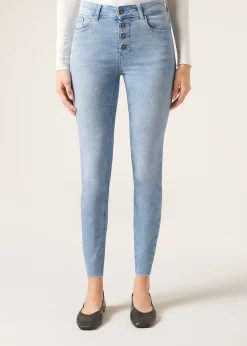 Pantalón Súper Skinny Detalle Botones
