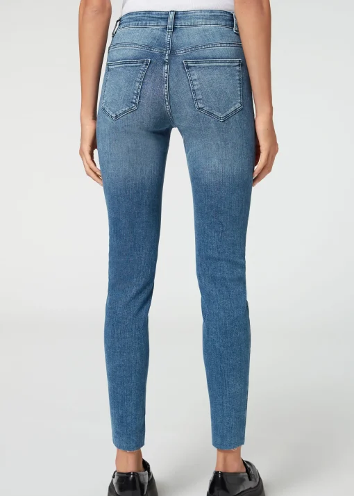 Pantalón Súper Skinny Detalle Botones
