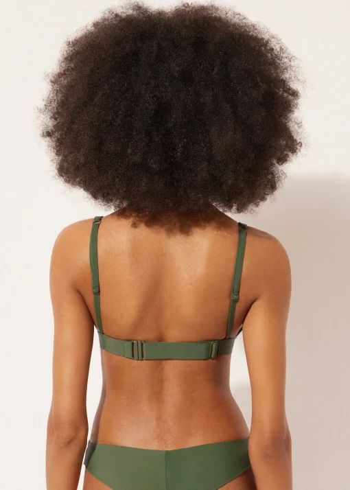 Triángulo Ligeramente Relleno Bikini Indonesia