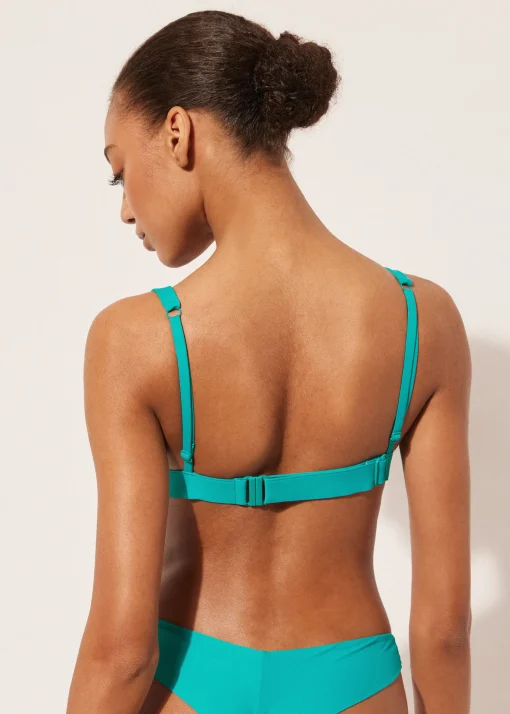 Triángulo Ligeramente Relleno Bikini Indonesia