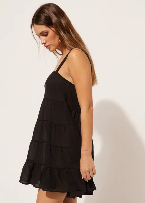 Vestido Corto con Volantes