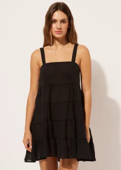 Vestido Corto con Volantes