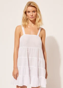 Vestido Corto con Volantes